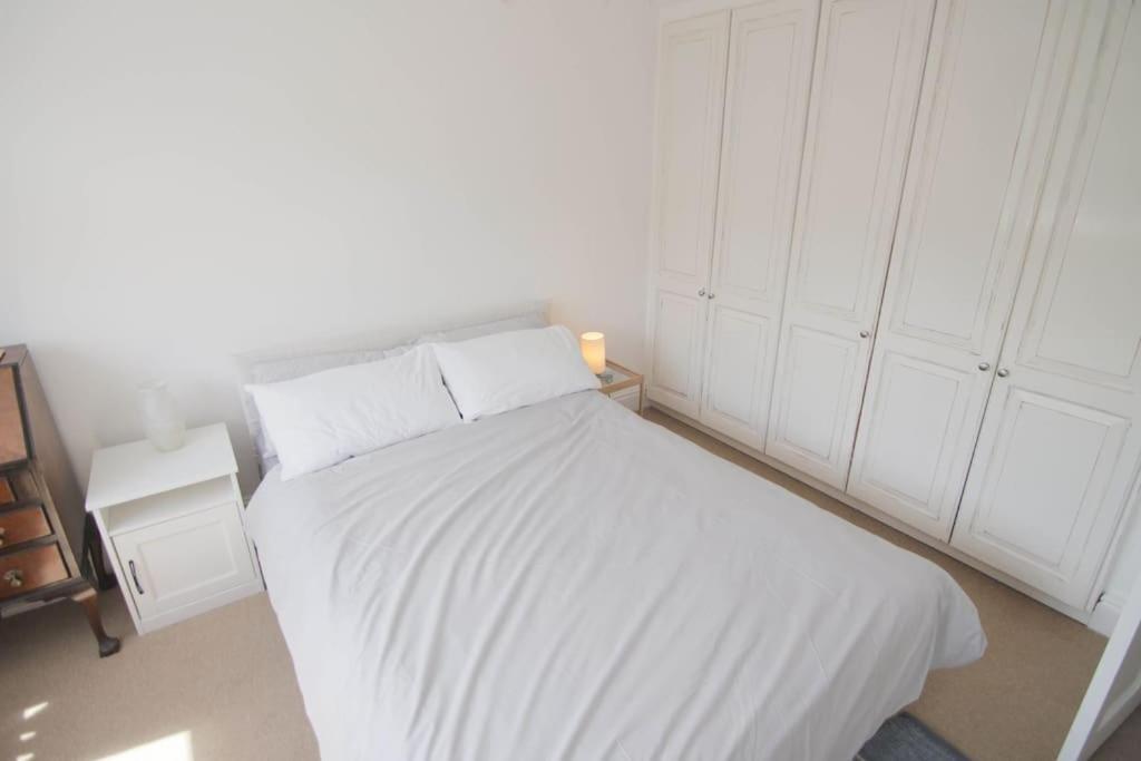 Secluded Central 2 Bed Flat Στράτφορντ απόν Έιβον Εξωτερικό φωτογραφία